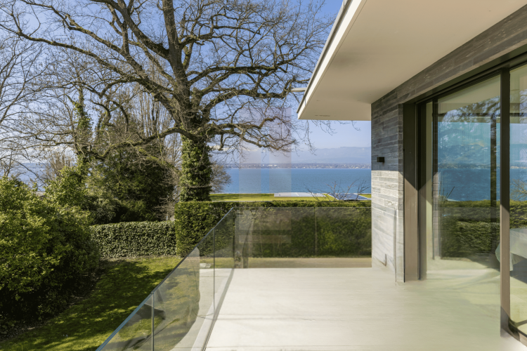Villa d'exception avec vue lac panoramique